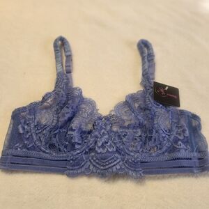 Que Delicate Lace Bralette